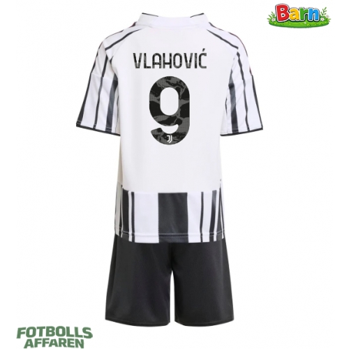 Juventus Dusan Vlahovic #9 Hemmaställ Barn 2025-26 Kortärmad (+ Korta byxor)